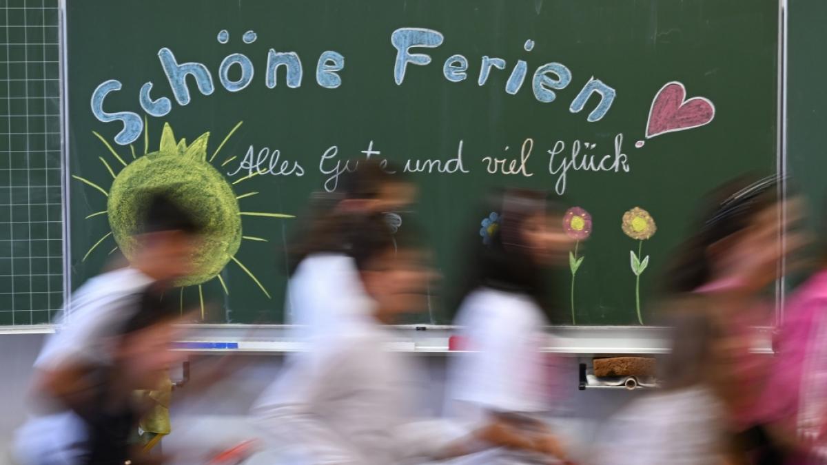 Alle Termine f&uuml;r Schulferien und Feiertage auf news.de. im &Uuml;berblick. (Foto)