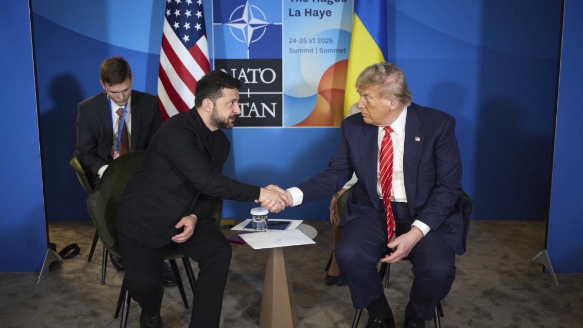 Beim NATO-Gipfle trafen sich Wlolodymyr Selenskyj und Donald Trump zum vertraulichen Gespr&auml;ch. (Foto)