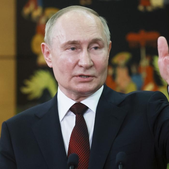 Desaster durch Seedrohnen-Angriffe - Putins Schwarzmeerflotte zieht sich zurück
