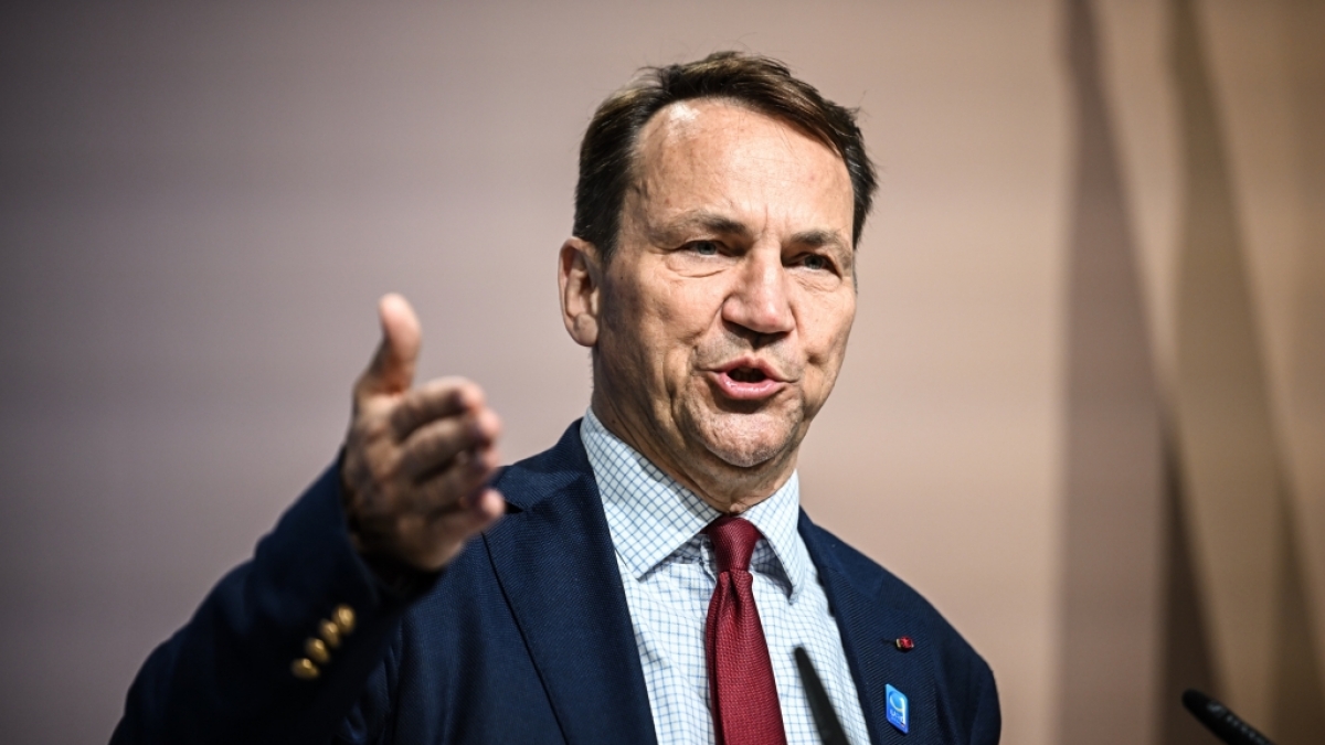Polens Au&szlig;enminister warnt davor, dass Putin sein Land als n&auml;chstes ins Visier nimmt. (Foto)