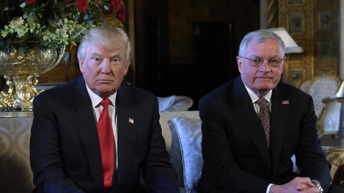 Donald Trump und Keith Kellogg. (Foto)