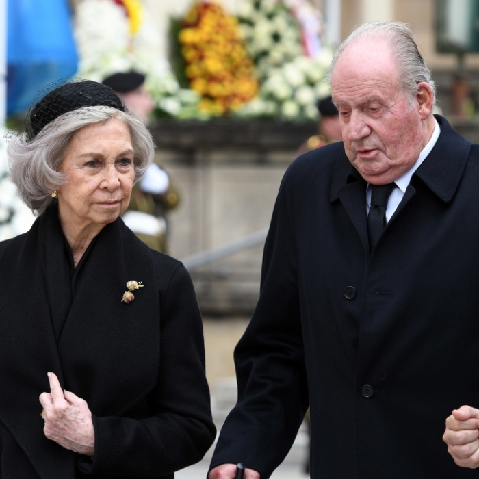 Ex-Geliebte packt über Juan Carlos aus & Diese Folgen hat das Coronavirus für die Royals