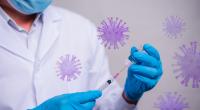 Verschwörungserzähler sind sich sicher: Die Corona-Impfung löst Aids aus.
