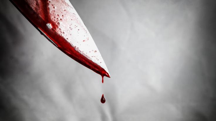 Ein 16-Jähriger ist am Karfreitag nach einer Auseinandersetzung in Flensburg durch Messerstiche tödlich verletzt worden (Symbolbild).