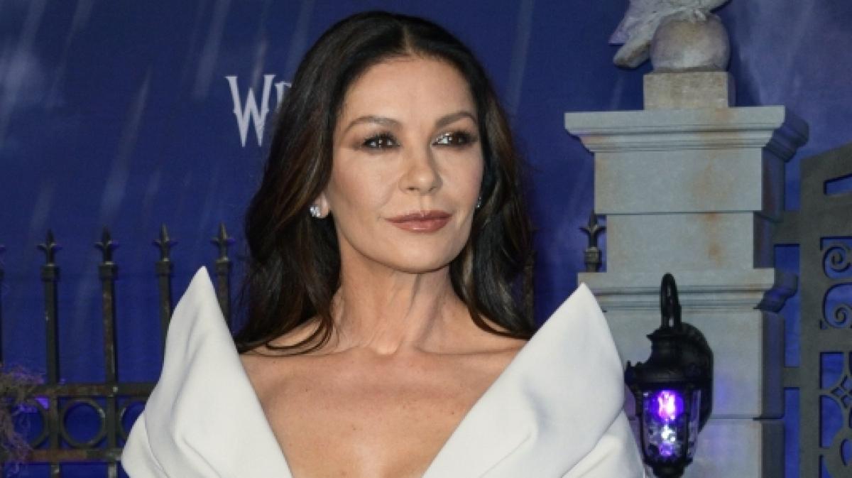 Catherine Zeta-Jones hat ihren Ehemann Michael Douglas mit einem &auml;u&szlig;erst freiz&uuml;gigen Geburtstagsgeschenk &uuml;berrascht. (Foto)