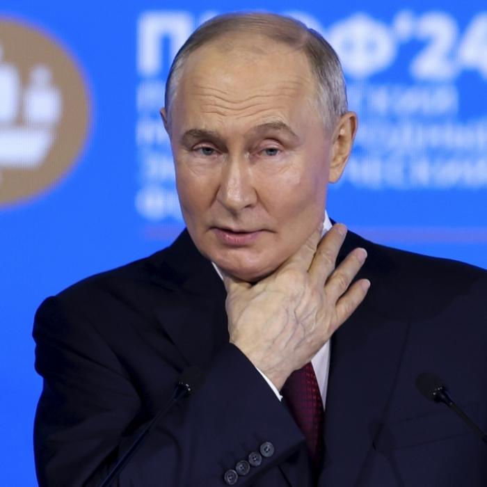 Wladimir Putin bloßgestellt - Ex-General rechnet mit Kreml-Militär ab