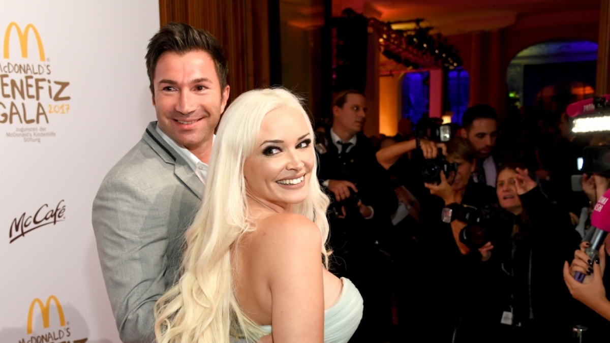 Daniela Katzenberger muss den Bauch einziehen. (Foto)