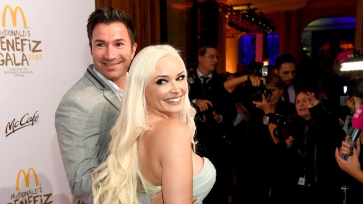Daniela Katzenberger muss den Bauch einziehen.
