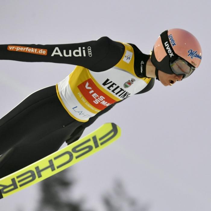 Karl Geiger landet in Lahti (Finnland) auf Rang drei