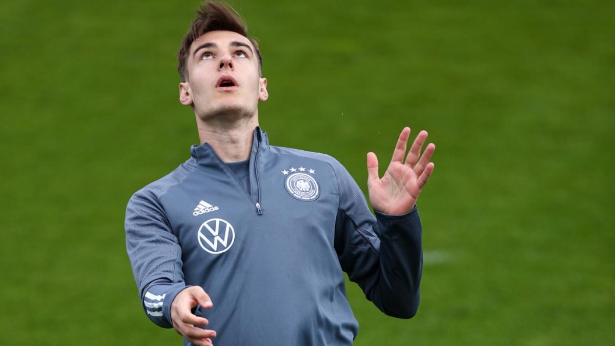 Wie lebt Florian Neuhaus eigentlich privat? (Foto)