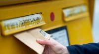Die Deutsche Post will das Briefporto vorzeitig erhöhen.