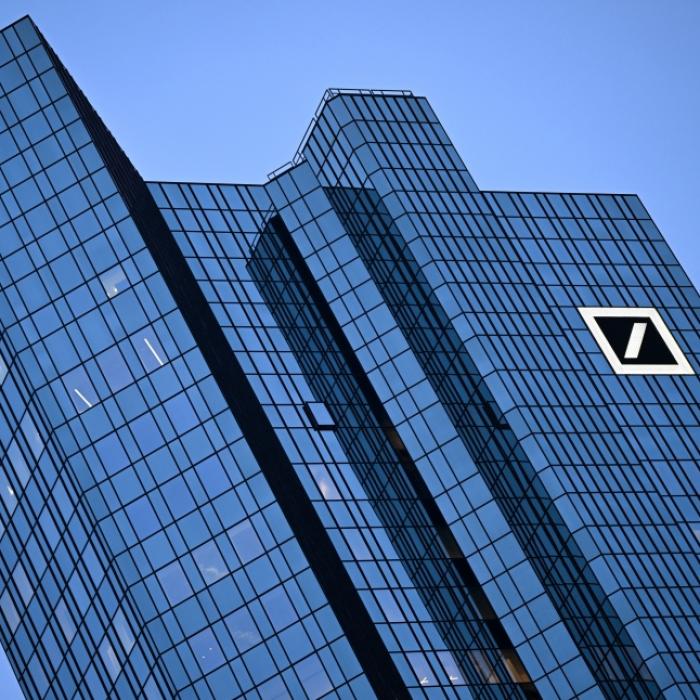 Deutsche Bank tief verwickelt in fragwürdige Zahlungen des Finanziers