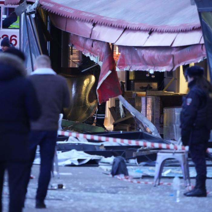 Tatverdächtige wegen Terrorismus angeklagt und in U-Haft