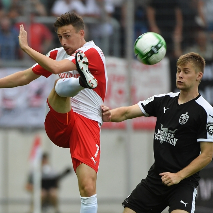 Das hatte sich Halle anders vorgestellt: 2 : 3 gegen Wiesbaden