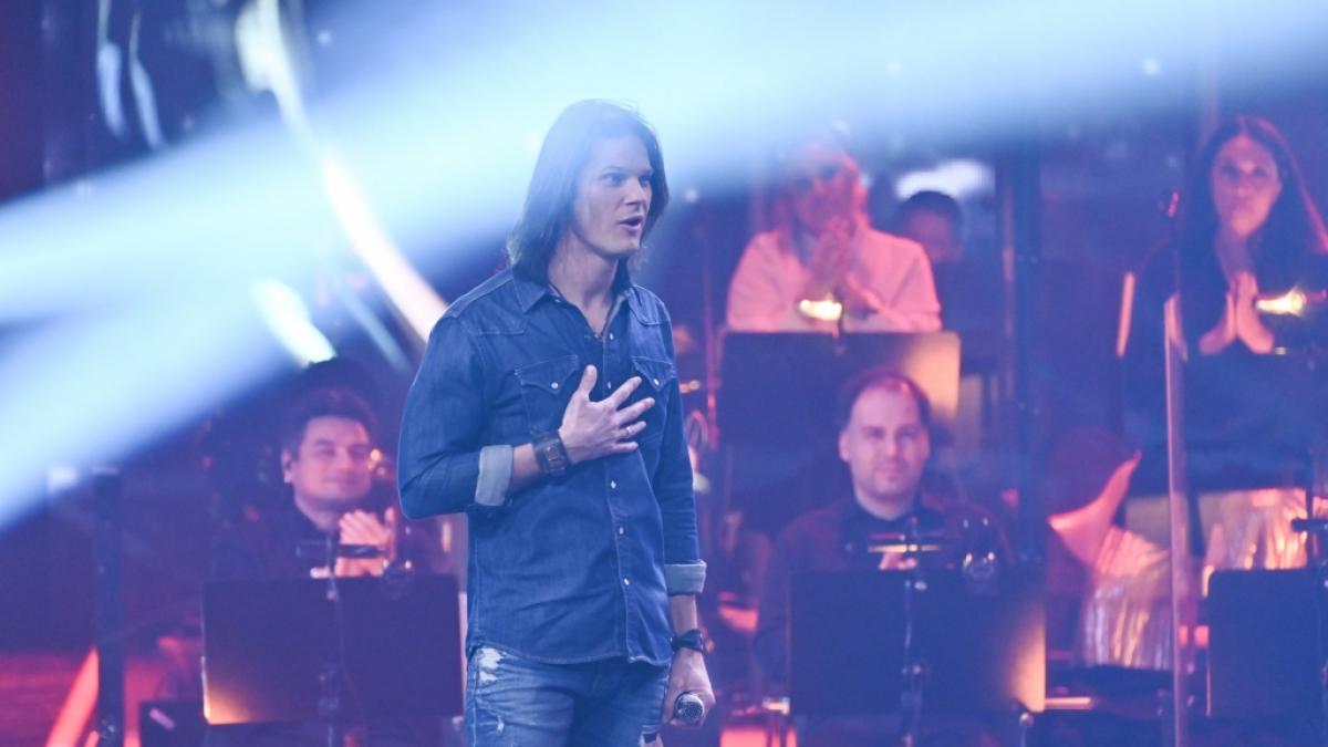 Oliver Henrich zieht die Fans von "The Voice of Germany" mit seiner Stimme in den Bann. (Foto)