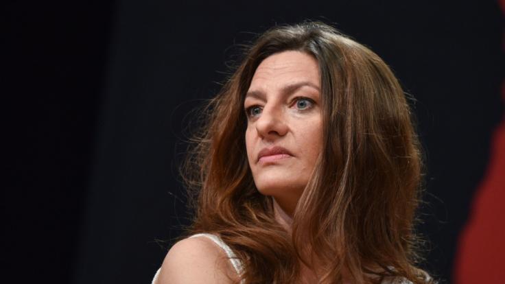 Catrin Striebeck auf der Bühne bei der Vorstellung des Ensembles für die Nibelungen-Festspiele 2015.