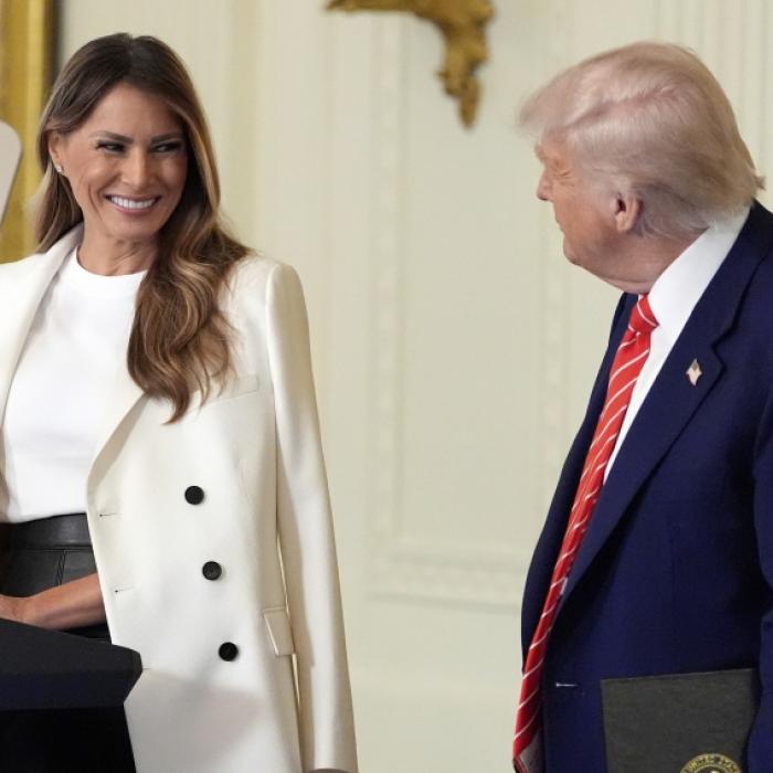 Von diesem Kuss wurde Melania Trump vollkommen überrascht