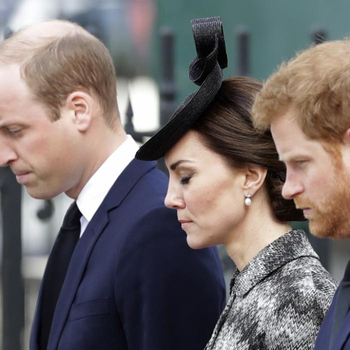 Eskalation droht! Charles platziert Harry bei Krönung neben Prinz William