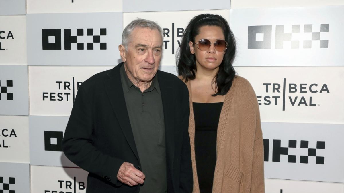 Robert De Niro mit seiner Freundin&nbsp;Tiffany Chen auf dem Tribeca Filmfestival. (Foto)