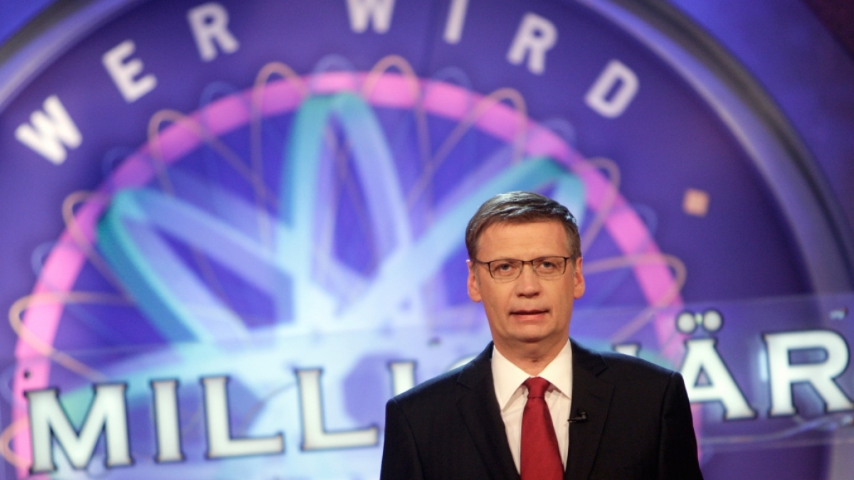 G&uuml;nther Jauch begr&uuml;&szlig;t auch an diesem Monat Quizkandidaten bei "Wer wird Million&auml;r?". (Foto)