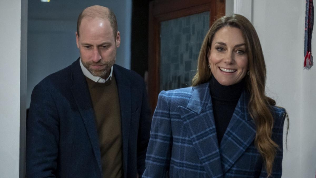 Prinzessin Kate hat's entschieden: Da ihre Kinder ihre oberste Priorit&auml;t sind, muss Prinz William wohl oder &uuml;bel alleine verreisen. (Foto)
