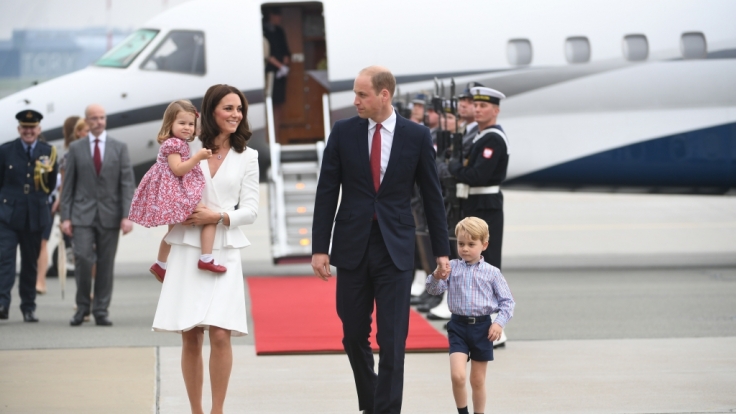 Eine schrecklich reizende Familie: Kate Middleton mit Ehemann Prinz William und den Kindern Prinzessin Charlotte und Prinz George.