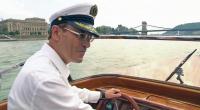 Walther Hoffmann ist bei 