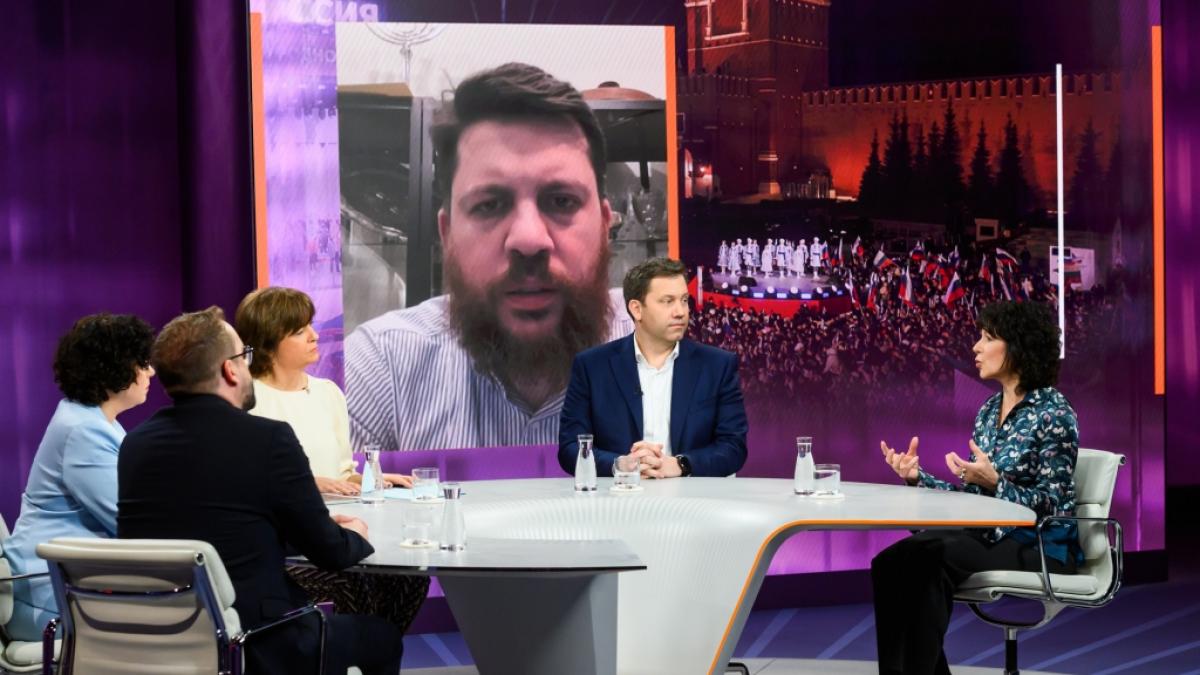 Maybritt Illner sprach mit ihren G&auml;sten &uuml;ber das "Einfrieren" des Ukraine-Kriegs. (Foto)