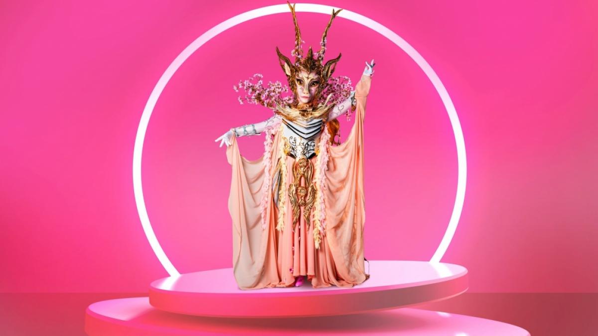 Die erweckt den Fr&uuml;hling und verzaubert ganz nebenbei die "The Masked Singer"-Fans: Elgonia hat schon in der ersten Live-Show m&auml;chtig Eindruck gemacht. (Foto)