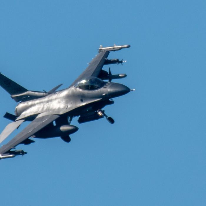 Putin-Sprecher droht mit Abschuss nach Berichten über Kampfjets F-16 im Ukraine-Krieg