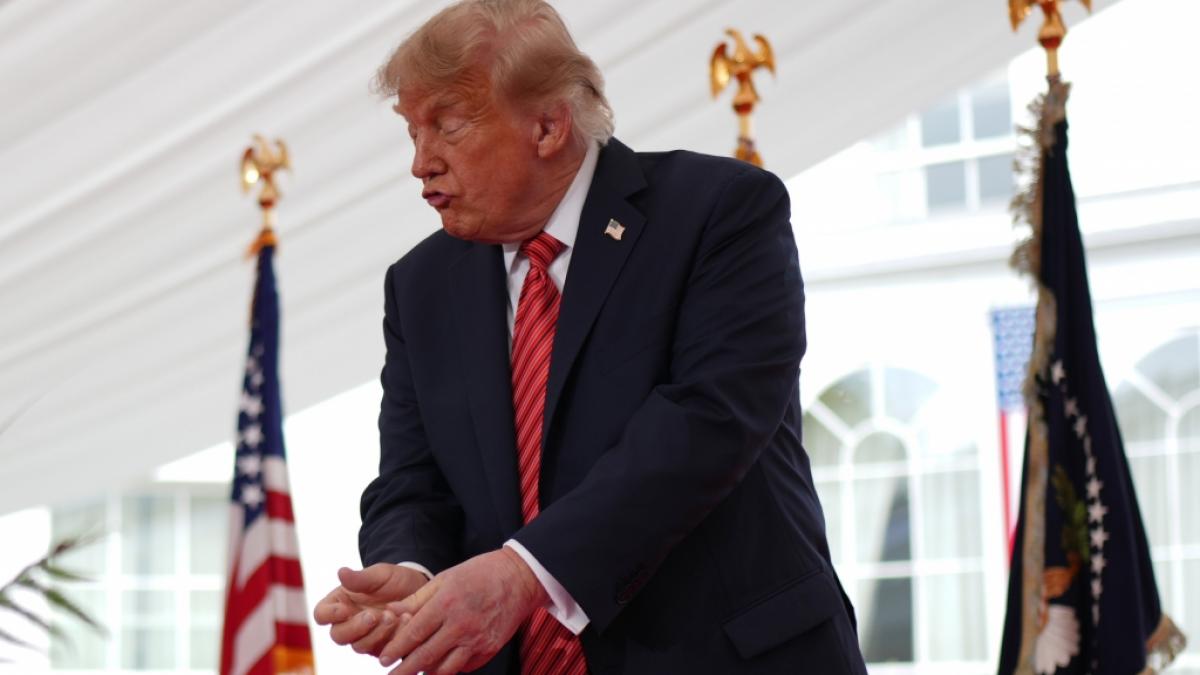 Bei seinem Kurzbesuch im irischen Dublin machte Donald Trump keine allzu gute Figur - und konnte seine kognitiven Unzul&auml;nglichkeiten nicht verbergen. (Foto)