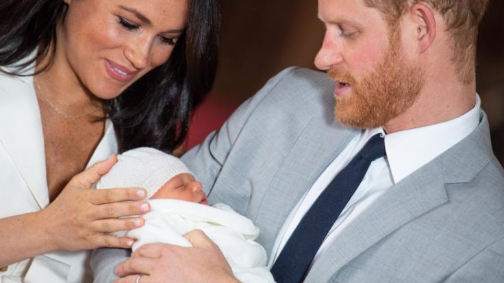 Meghan Markle mit Baby Archie: Royale Geheimniskrämerei ...