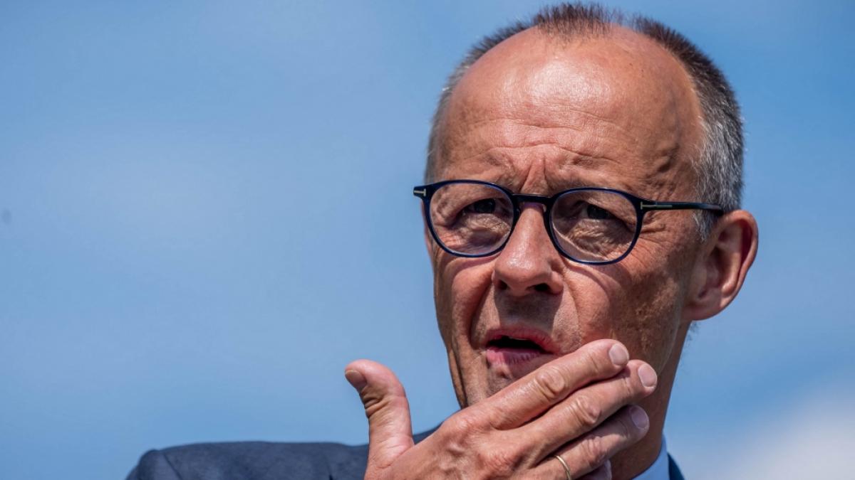 Nach der Klausurtagung der Bundesregierung in Schloss Neuhardenberg nahe Berlin hagelt es Kritik im Netz f&uuml;r Bundeskanzler Friedrich Merz (70). (Foto)