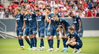 Die Mannschaft des 1. FC Köln (hier beim DFB-Pokalspiel gegen Regensburg) tritt in der Saison 2022/23 in der Europa Conference League an.