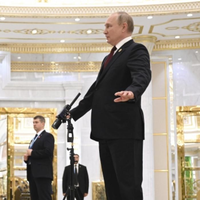 Historiker sicher! Putin zerstört Millionen Leben durch grausamen Hitler-Plan