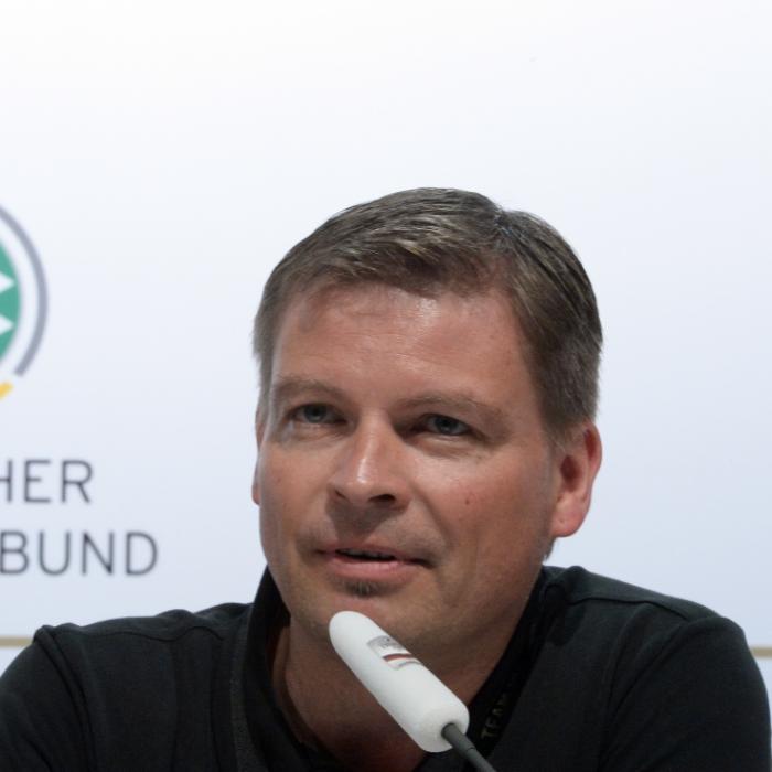 So lebt der DFB-Pressesprecher abseits des Rampenlichts