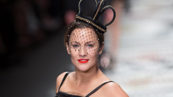 Caroline Flack wurde tot in ihrer Londoner Wohnung gefunden - sie wurde nur 40 Jahre alt.