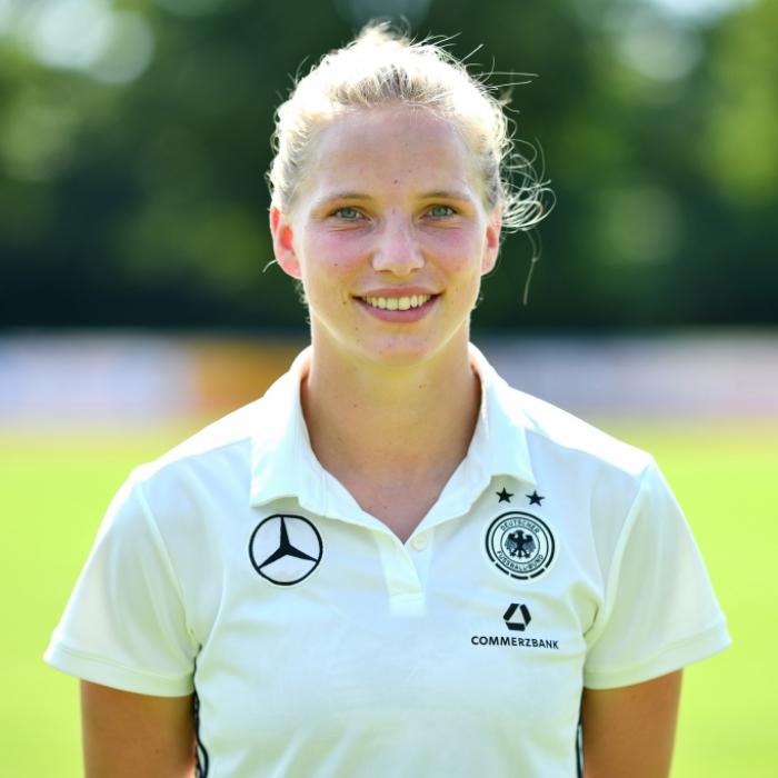 Diese Frau macht die Fußball-Expertin glücklich