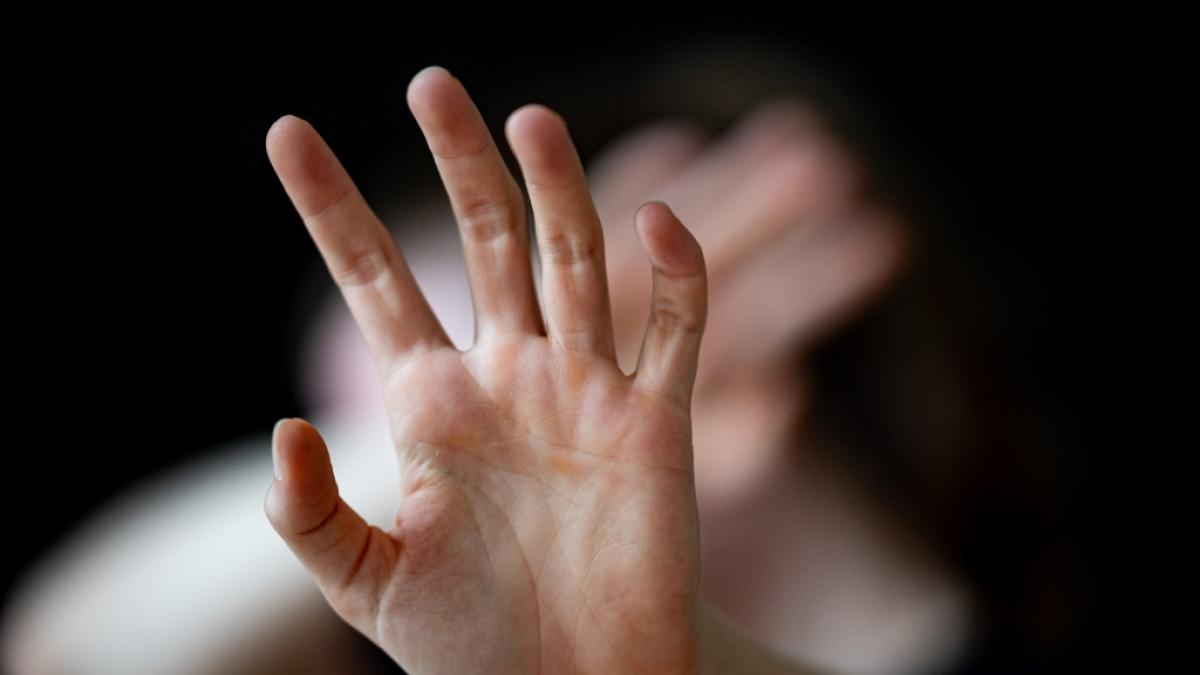 In London wurde ein 38-j&auml;hriger Mann verurteilt, weil er mehrfach eine 15-J&auml;hrige missbraucht haben soll (Symbolbild). (Foto)