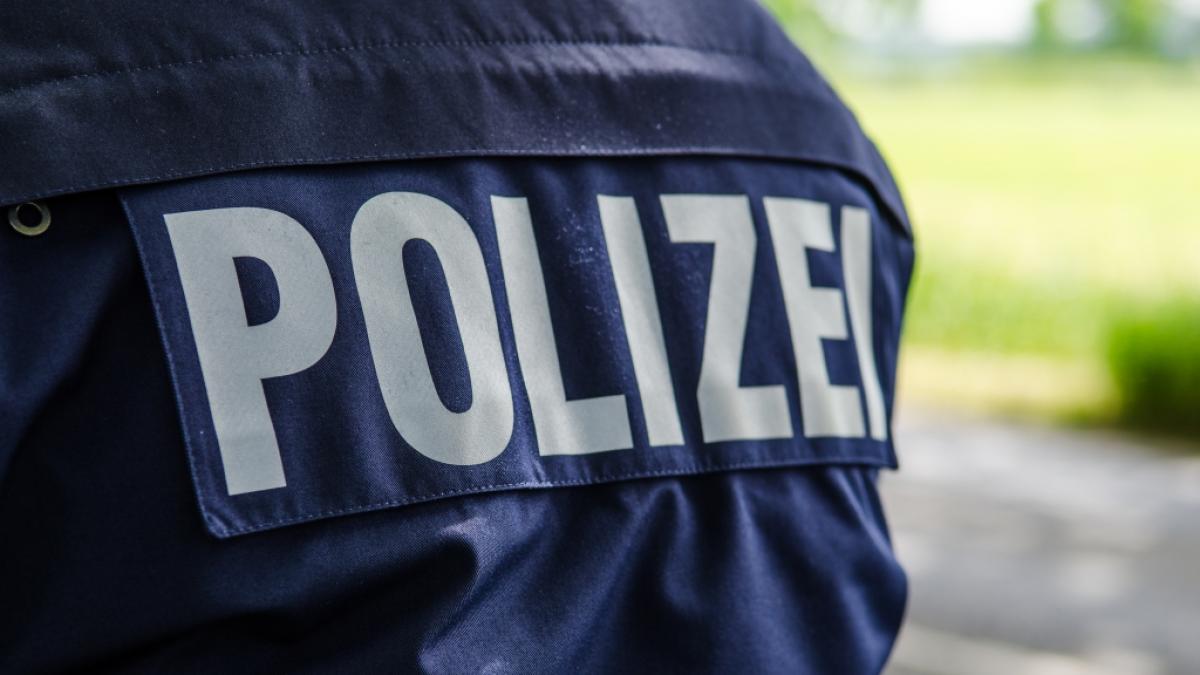 Das Hitlergru&szlig;-Verfahren gegen einen Polizisten und einen Soldaten wurde jetzt eingestellt. (Symbolbild) (Foto)