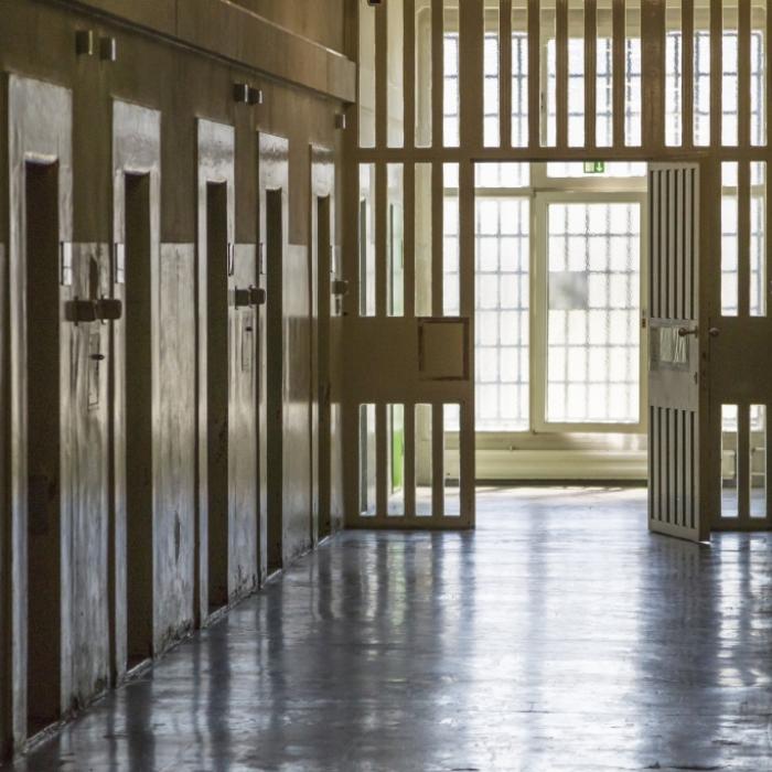 Kurz vor Gerichtsprozess! Mutmaßliche Kinderschänder sterben im Knast