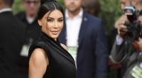 Kim Kardashian verzichtet auf zu viel Stoff.