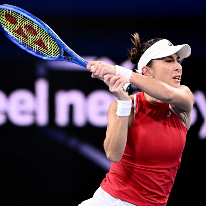 Mika Stojsavljevic gewinnt klar gegen Belinda Bencic
