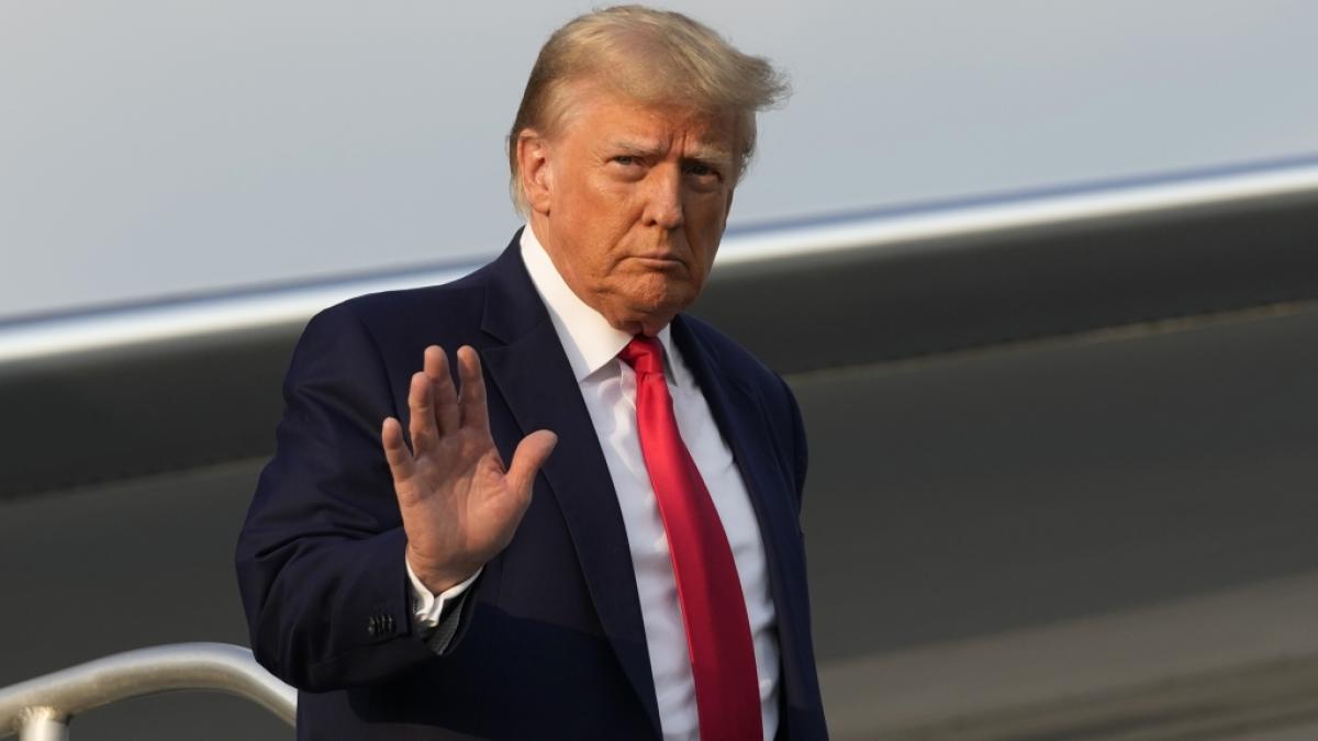 Bei der Feststellung seiner Personalien im Gef&auml;ngnis von Fulton County d&uuml;rfte Donald Trump reichlich Fantasie bewiesen haben. (Foto)