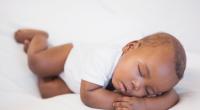 Ein Baby starb plötzlich an einem Hirnschaden. (Symbolfoto)