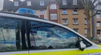 Ein vierjähriger Junge ist in Barsinghausen bei Hannover tot in seinem Bett gefunden worden.