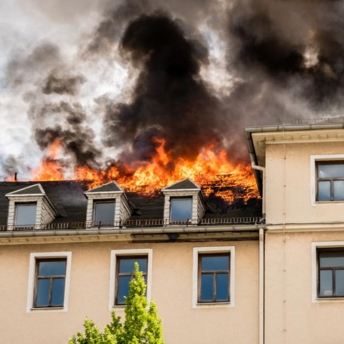 So handeln Sie bei Waldbrand und Wohnungsbränden richtig und sicher
