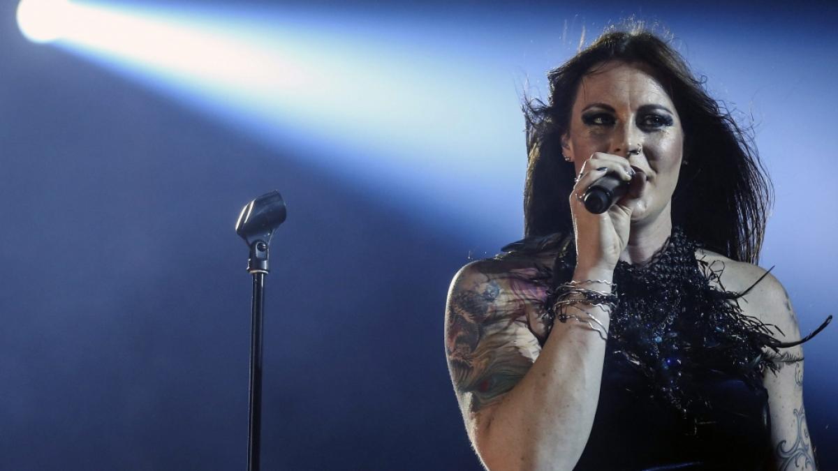Bei Nightwish-S&auml;ngerin Floor Jansen wurde Brustkrebs diagnostiziert. (Foto)