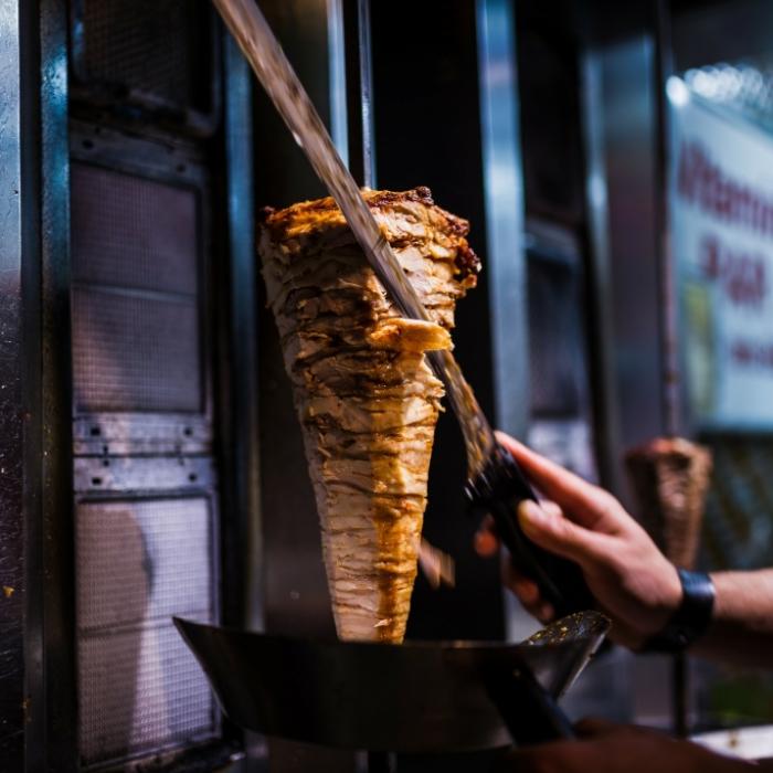 Schock am Imbiss! So viel kostet bald ein Döner