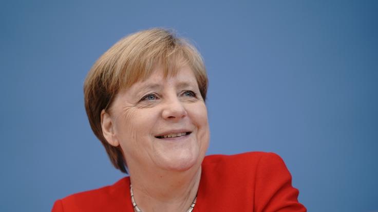 Angela Merkel hat mit Auszubildenden gesprochen.